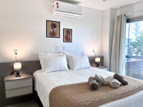 Jacarepagua Apartment | Suíte com jardim e piscina na Barra RJ