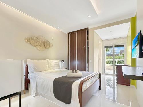 Enseada Apartment | Suíte Piscina e Churrasqueira AC Acesso a Praia