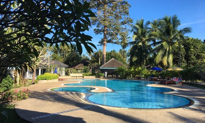 Thong Chai Hotel | Suan Bankrut Beach Resort