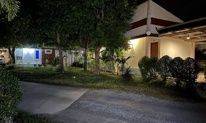 Suphan Buri Hotel | Suanrak resort