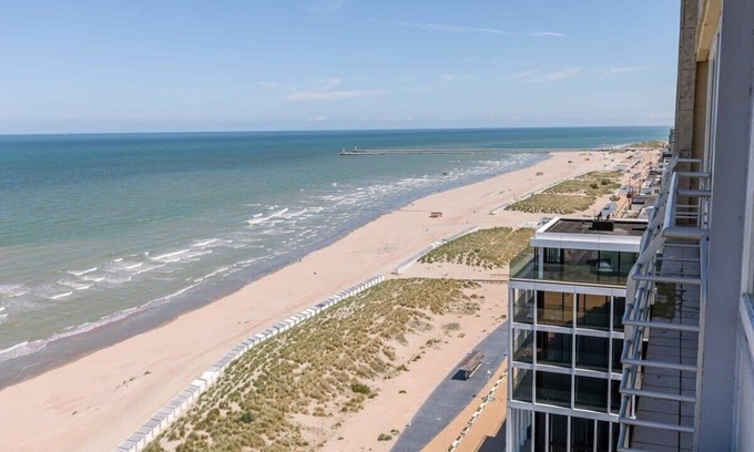 Nieuwpoort-aan-Zee Apartment | Sublime southern furnished apartment with sea view