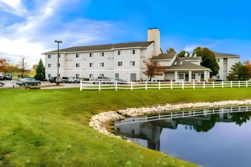 Fishers Hotel | Suburban Studios Fishers Indianapolis