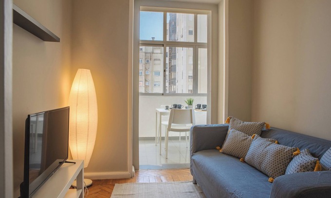 Sao Joao de Deus House | Succeed Campo Pequeno Guesthouse