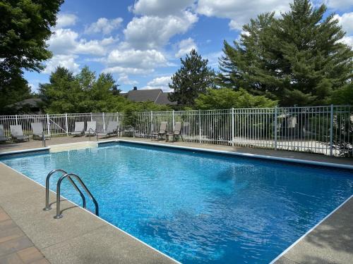 Waitsfield Apartment | Sugarbush Snowside Condo 14
