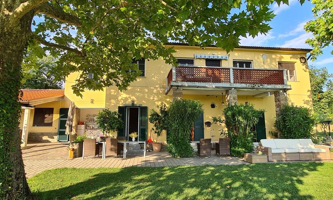 Ankaran Villa | Suitable to Accomodate 6-12 Guests, relaxing In Tranquility of the Vineyards
