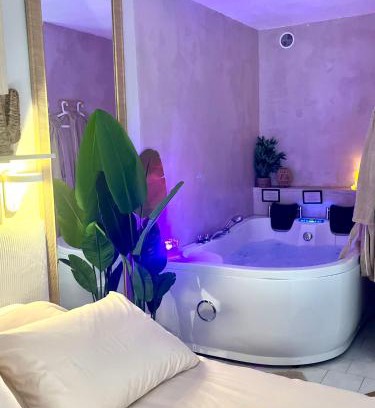 Cadereau Apartment | Suite Evasion, Baignoire Balneo