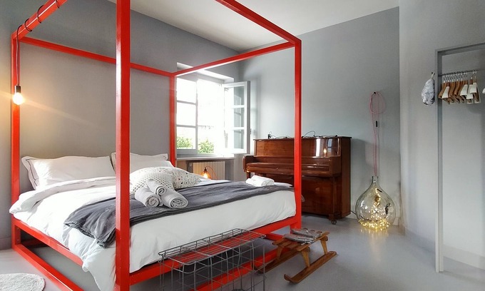 La Morra House | Suite in villa close to ALBA (BAROLO SUITE)