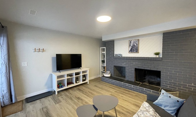 Kamloops House | Suite with a View! 5min to TRU