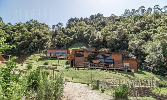 Aguas Mornas House | Summer Paradise: Jacuzzi, Pool, and Comfort