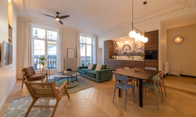 Quartier de la Porte-Saint-Denis Apartment | Sumptuous 3 Bedrooms Opéra - Grands Boulevards