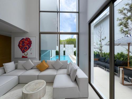 Si Sunthon Villa | Sumptuous Duplex Pool Villa 3BR in Newly Built LuxPride 4 L12 Residence