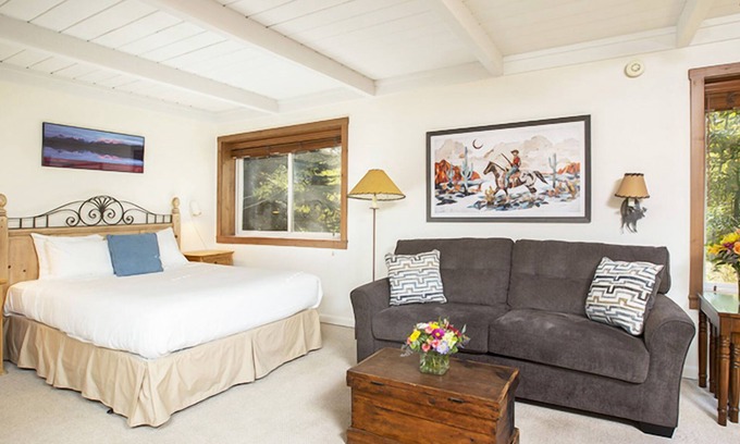 Elkhorn Hotel | Sun Valley Resort, Condo Studio One Queen | 2 Units