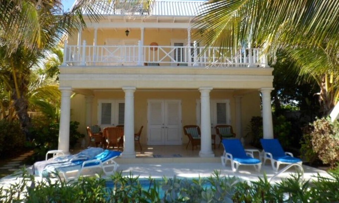 Apple Hall Villa | 'Sunburst' Elegant villa with pool and ocean view