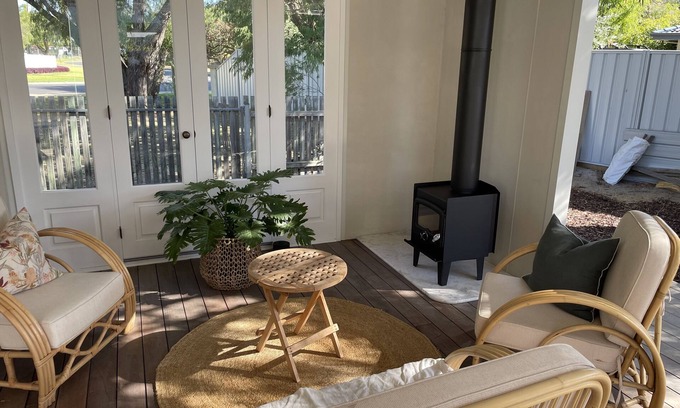 Quindalup House | "Sunday, Every Day is the Weekend" - Free Wi-Fi