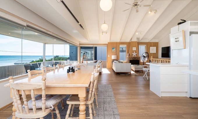 Bonbeach House | Sundaze in Bonbeach by Property Mums