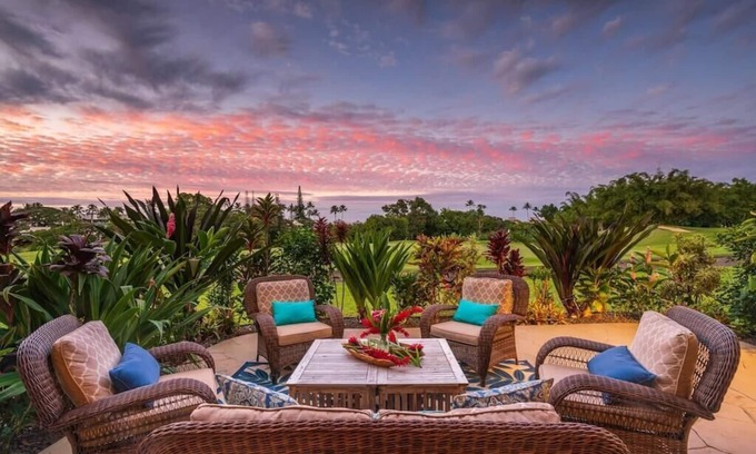 Princeville House | Sunlit Luxe Home ~ Ocean Vista + Sunsets + Full AC