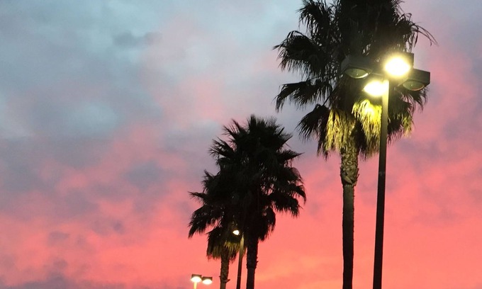 Nipomo House | Sunny and spacious near golf course fenced yard great for your dog or kids