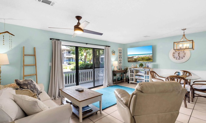 Seagrove Beach Condo | Sunny Daze at Beachwood Villas - Walk to Beach, Outdoor Pools & More!