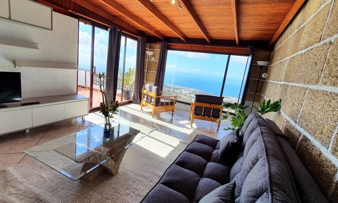 Guia de Isora House | Sunny Island Retreat in Tejina de Isora