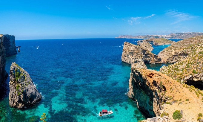 Qala Apartment | Sunny & Pool Quiet Apart Qala Gozo