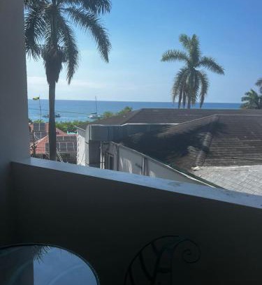 Montego Bay Apartment | Sunny Tides at Montego Bay Club Resort