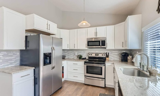 Tollgate Overlook House | Sunnyside Up | Beautiful Home for Large Groups Pet Friendly!