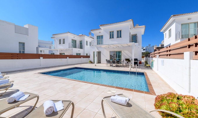 Protaras Villa | Sunrise Bay Villa #5 - Charming Protaras Centre Getaway