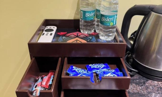 Connaught Place Apartment | Sunrise studio 2