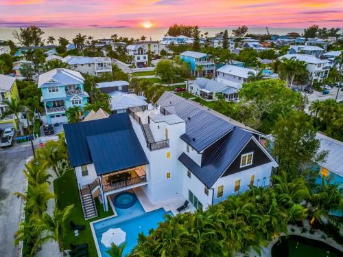 Bradenton Beach House | Sunrise Sunset