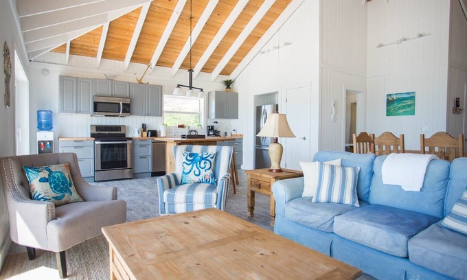 Hartswell House | Sunset Cove - Beachfront, a quick kayak to Moriah Harbor & Sandflats/lazy river!