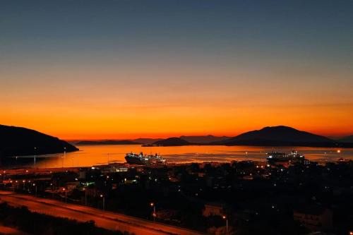 Igoumenitsa Apartment | Sunset Seaview Apartment