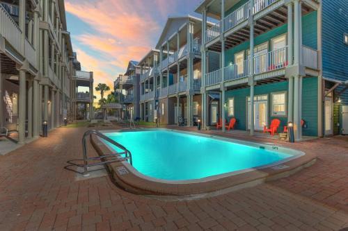 Crescent Beach House | Sunset Serenity