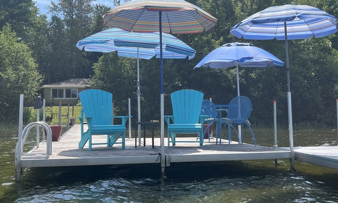 Cayamant Ski Chalet | Sunset View Cottage with HOTTUB