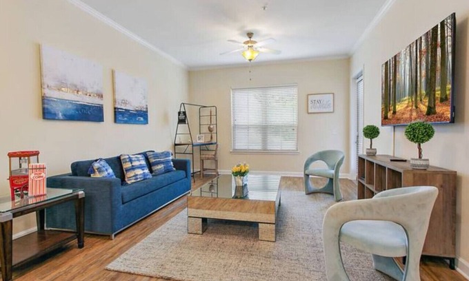 Southside Apartment | Sunshine Haven: 2BR w/Pool, Theater, Gym, Tennis