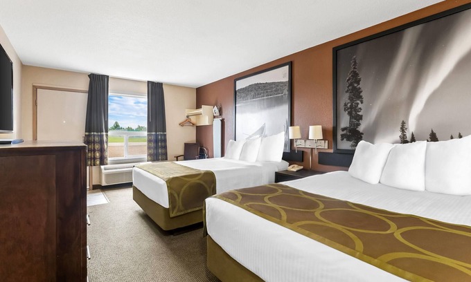 Meadow Lake Hotel | Super 8 by Wyndham Meadow Lake