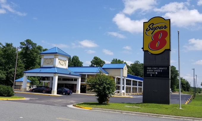 Ruther Glen Hotel | Super 8 by Wyndham Ruther Glen Kings Dominion Area