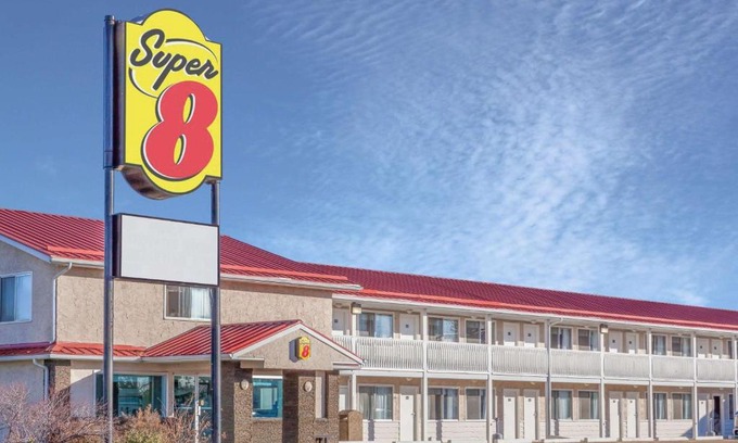 Stettler Hotel | Super 8 by Wyndham Stettler