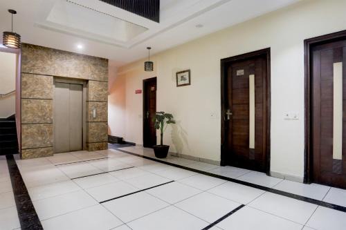 Ludhiana Hotel | Super Collection O Railway Station Road Near Clock Tower