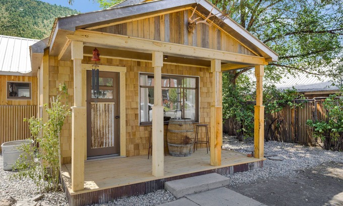 New Castle House | Super cute house in the heart of downtown New Castle!