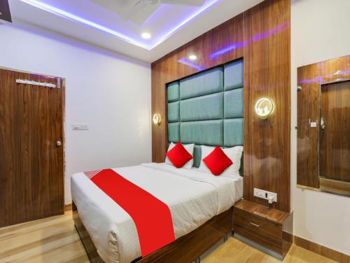 Navrangpura Hotel | Super Hotel O bhanu Villa