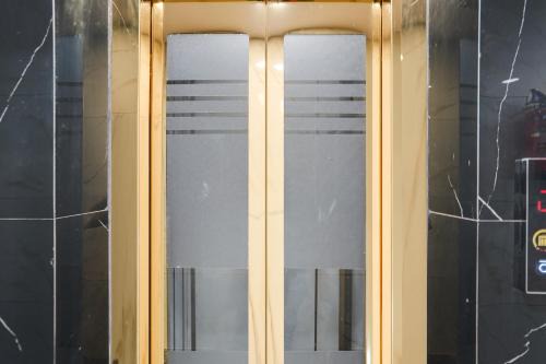 New Delhi Hotel | Super Hotel O Hotel Gold Star