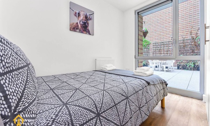 Bromley South Apartment | Superb 3bed 3bath Penthouse near Canary Wharf