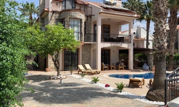 Fethiye City Center Villa | Superb 4 bed,4 bath villa, private pool,WI-FI,UKTV prime location in Calis Beach