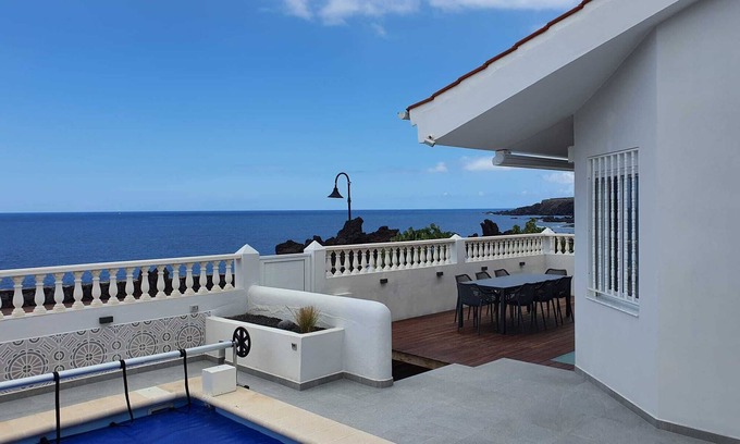 Playa San Juan Villa | Superb seafront villa with private pool on the west side of the island
