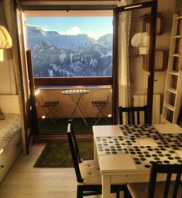 Eclose-Ouest Apartment | Superbe appart 4/5p balcon plein sud, vue exceptionnelle, retour ski aux pieds