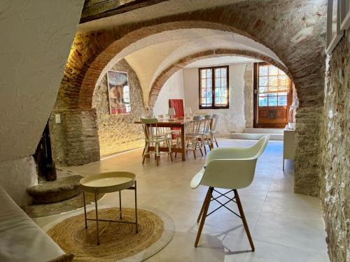 Claira House | Superbe Maison de village à Claira 8 Personnes