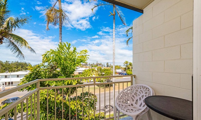 Emu Park Apartment | Superior Studio 17 Endeavour Inn