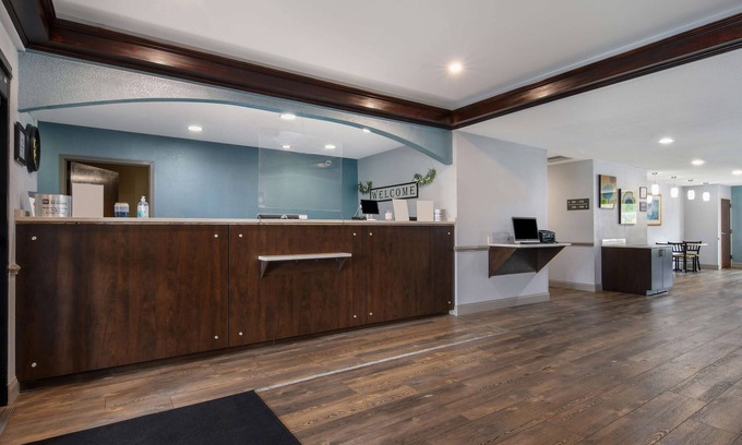 Tarboro Hotel | SureStay Plus Hotel by Best Western Tarboro