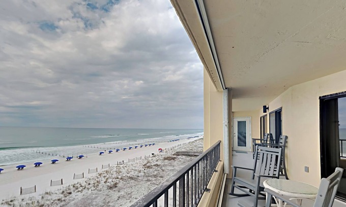 Fort Walton Beach Condo | Surf Dweller #501 - Beachfront Condo w/Gulf views, Pool Access