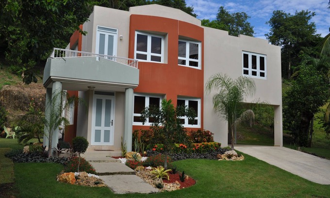 Puntas House | Surfing Privacy and Relaxation! Wi-Fi, full A/C!